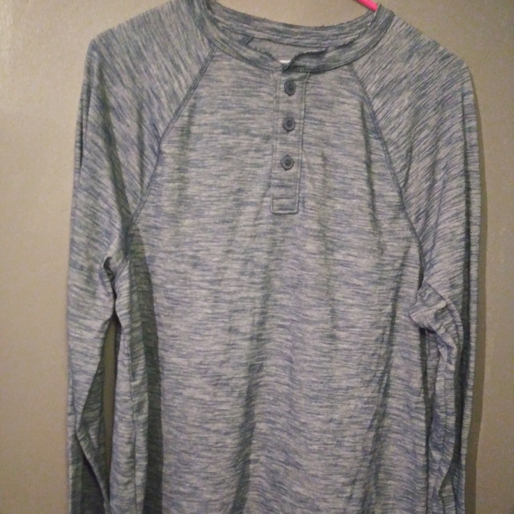 Grey long sleeve shirt